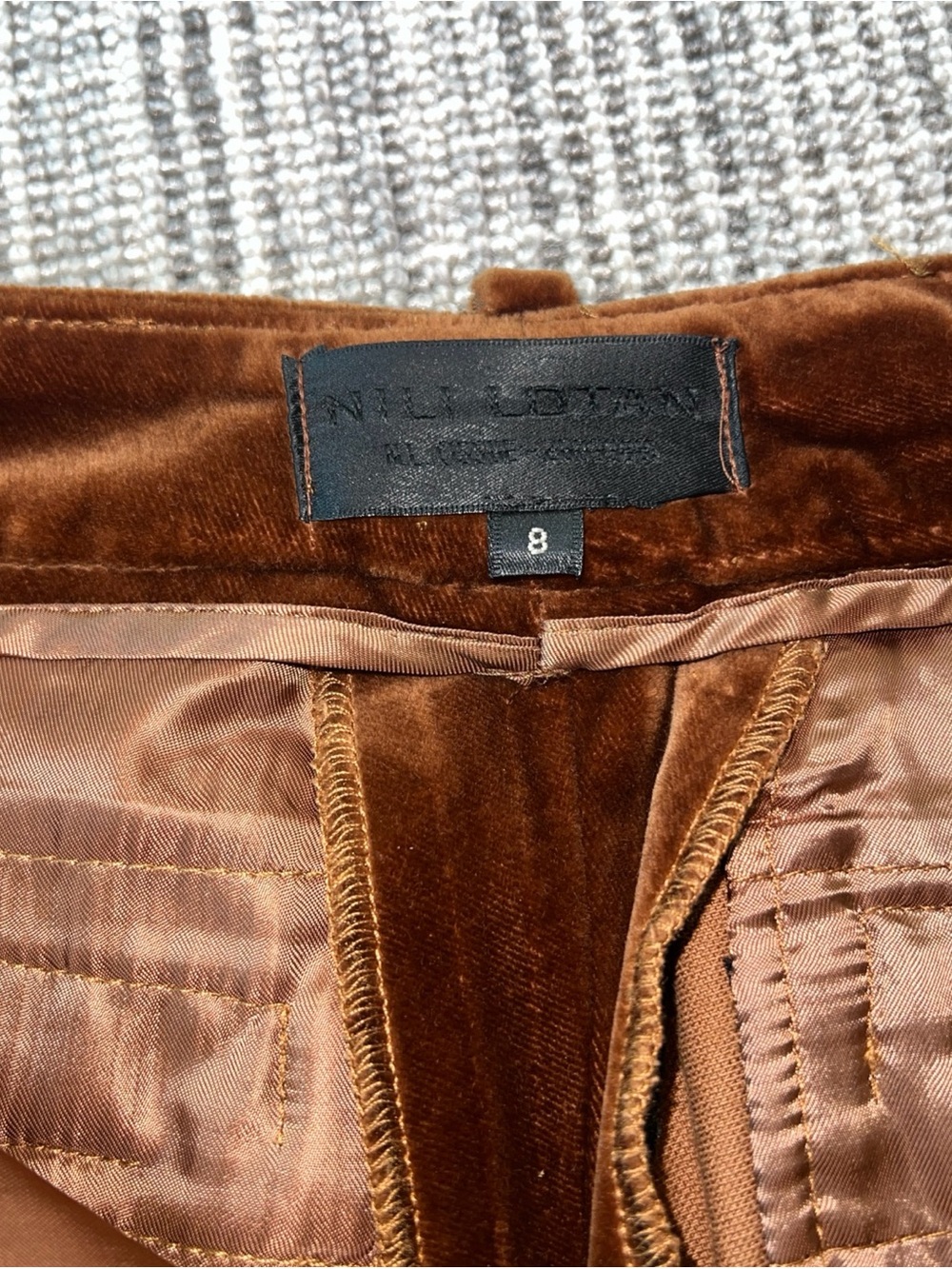 Nili Lotan Derek Cognac/Brown Velvet Flare Mid Rise Cropped Pants - size 8- Nwot - Picture 4 of 10